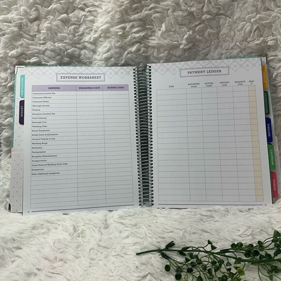 Wedding Planner 9x11 Hardcover Organizer for the Bride to Be NEW - Picture 8 of 10